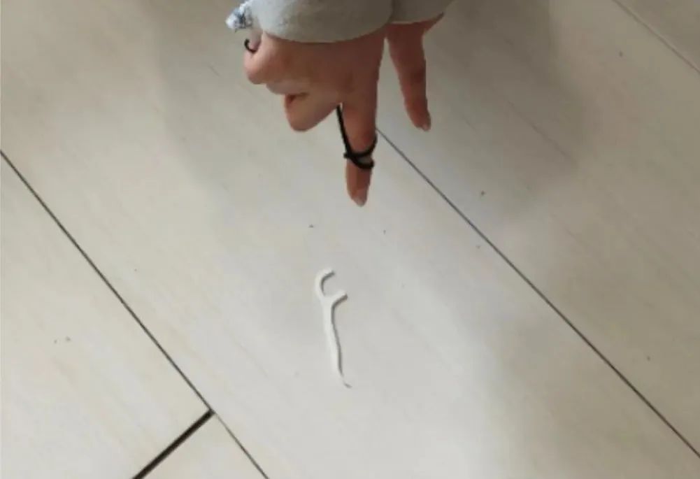 DƬ